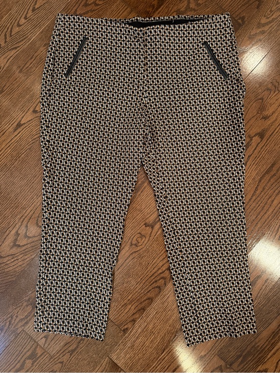 Chico's Pants - Chico's So Slimming Juliet Prairie Geo Art Deco Print Ankle Pant